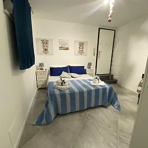 https://al-centro-di-tutto.palermohotels.org